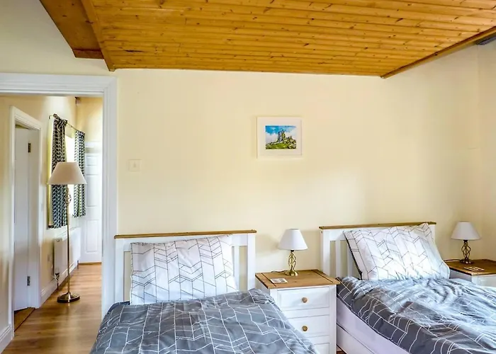 2 Bed In Oc-ii16661 * Dunhill